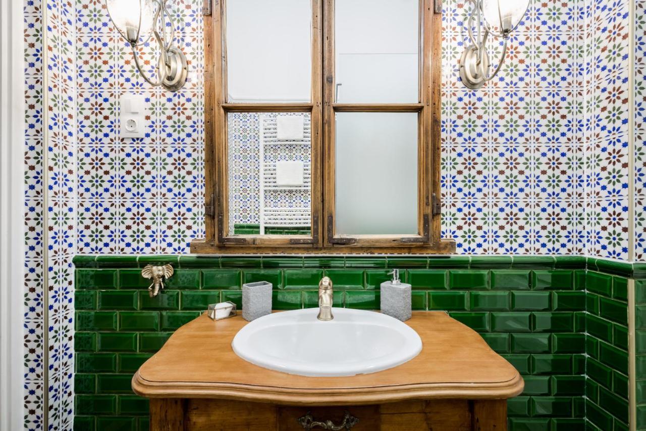 Unique & Stylish - Home Of Traveler In City Center Budapest Extérieur photo
