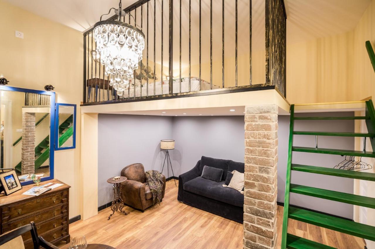 Unique & Stylish - Home Of Traveler In City Center Budapest Extérieur photo